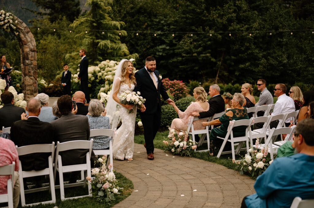 Washington Wedding Photographer detail photos, Cape Horn Estate,  Summer Wedding. Floral wedding theme. Oregon Wedding Photographer, Ceremony