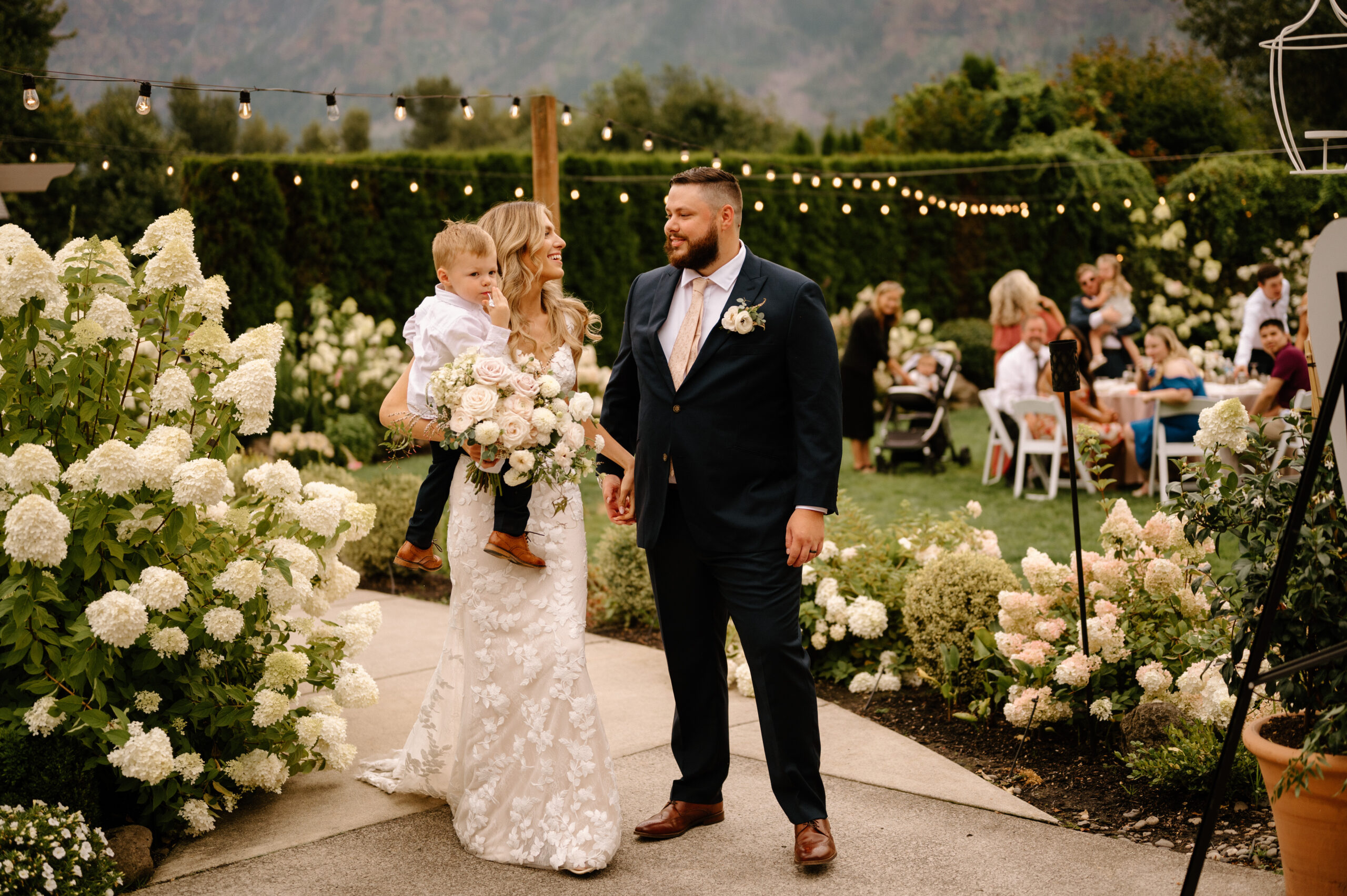Washington Wedding Photographer detail photos, Cape Horn Estate, Summer Wedding. Floral wedding theme. Oregon Wedding Photographer, Ceremony, Bridal portraits