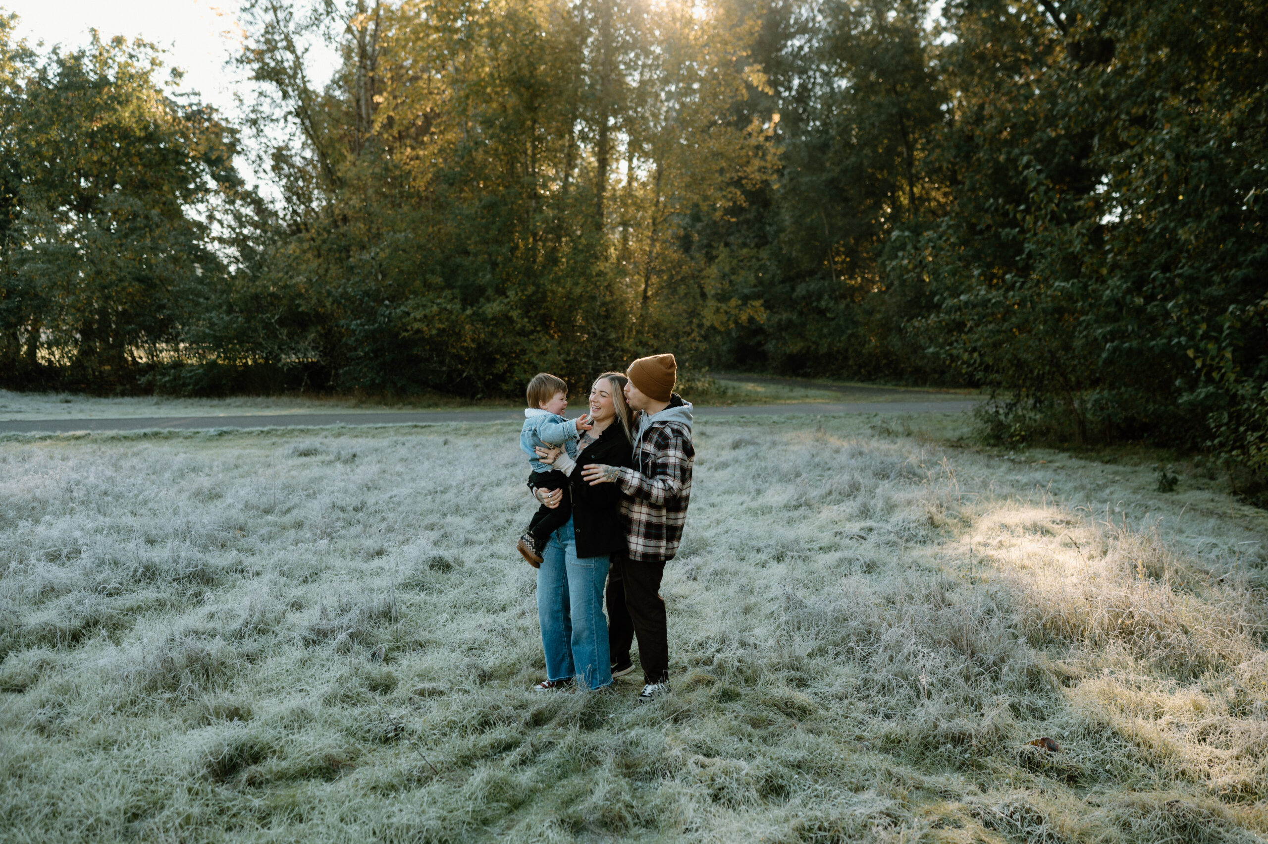 Fall family photos Vancouver Washington, Portland Or Family Photographer, what to wear family pictures, PNW, tattooed family