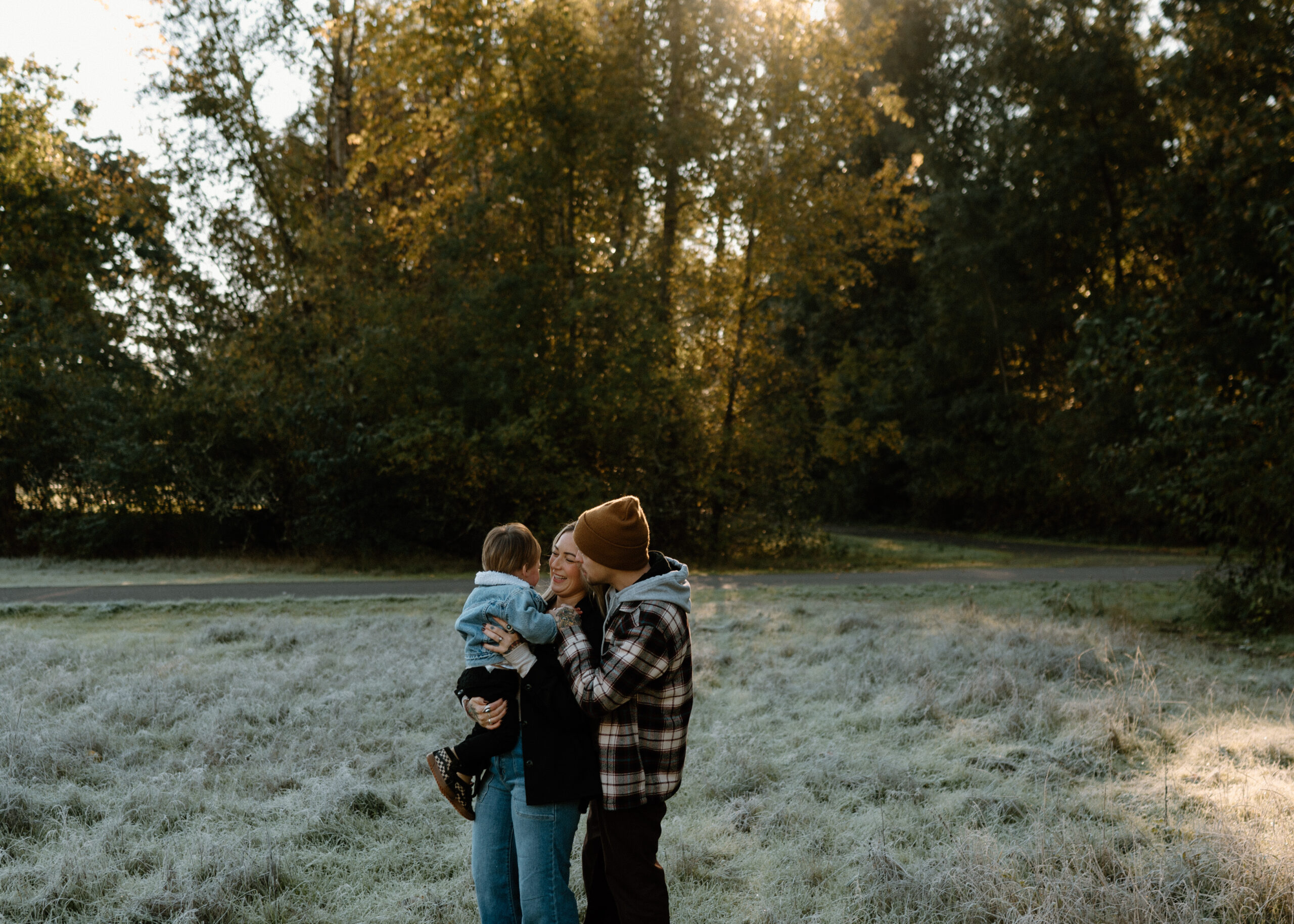 Fall family photos Vancouver Washington, Portland Or Family Photographer, what to wear family pictures, PNW, tattooed family