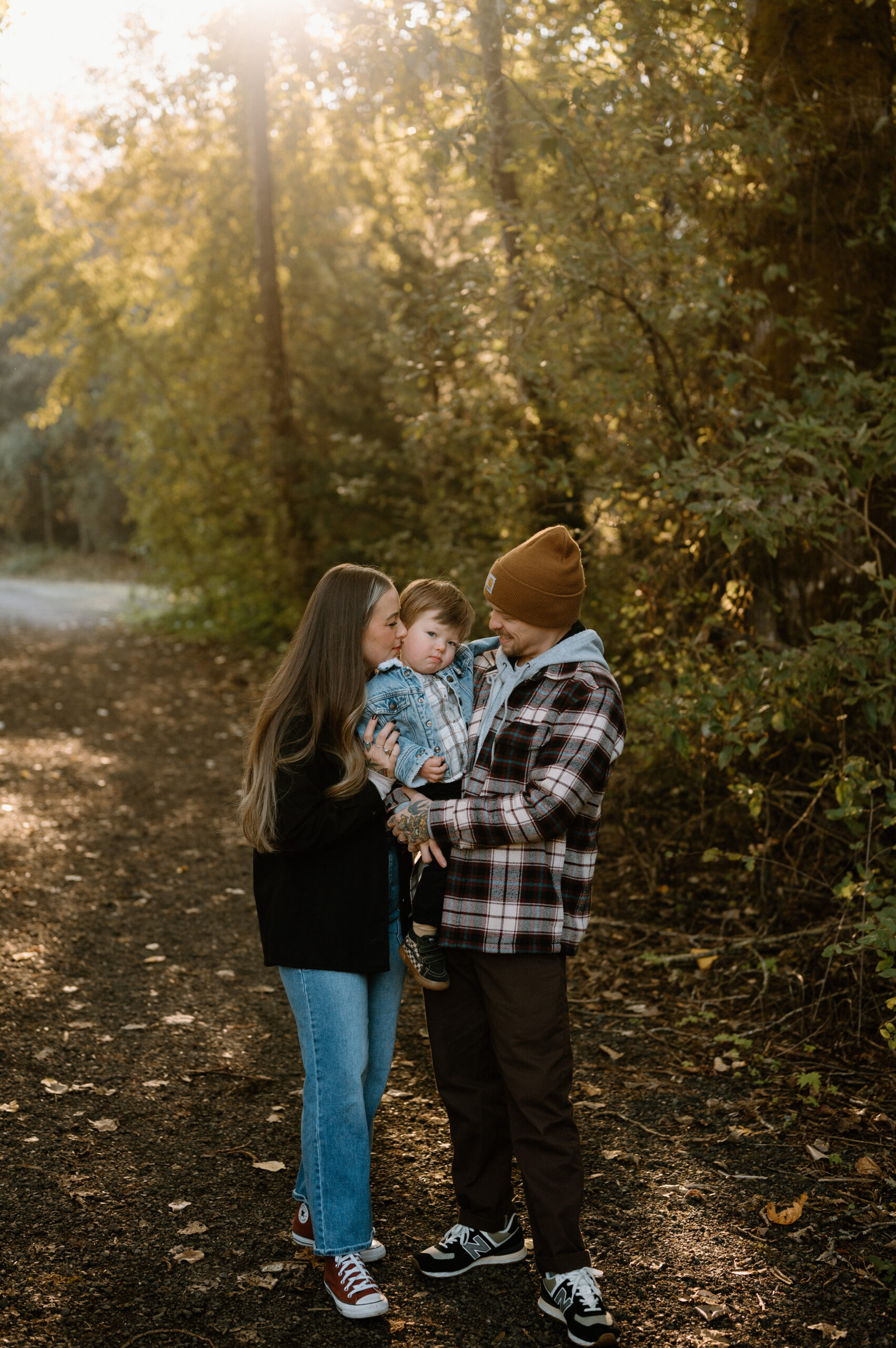 Fall family photos Vancouver Washington, Portland Or Family Photographer, what to wear family pictures, PNW, tattooed family