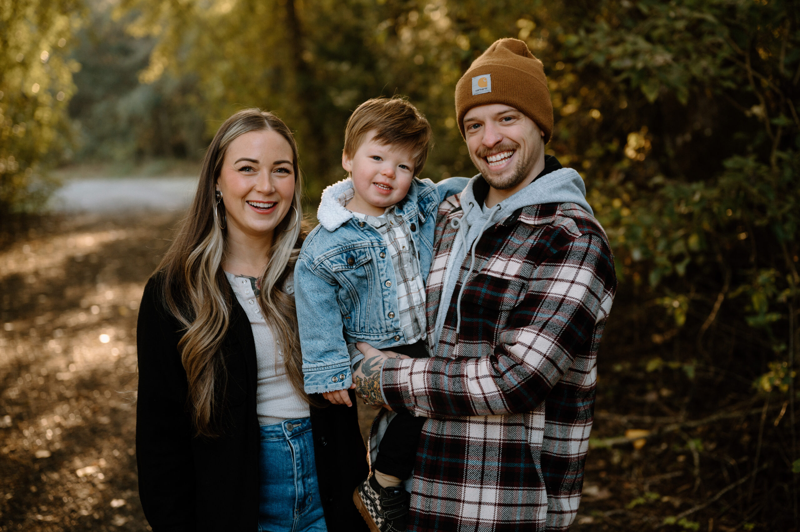 Fall family photos Vancouver Washington, Portland Or Family Photographer, what to wear family pictures, PNW, tattooed family