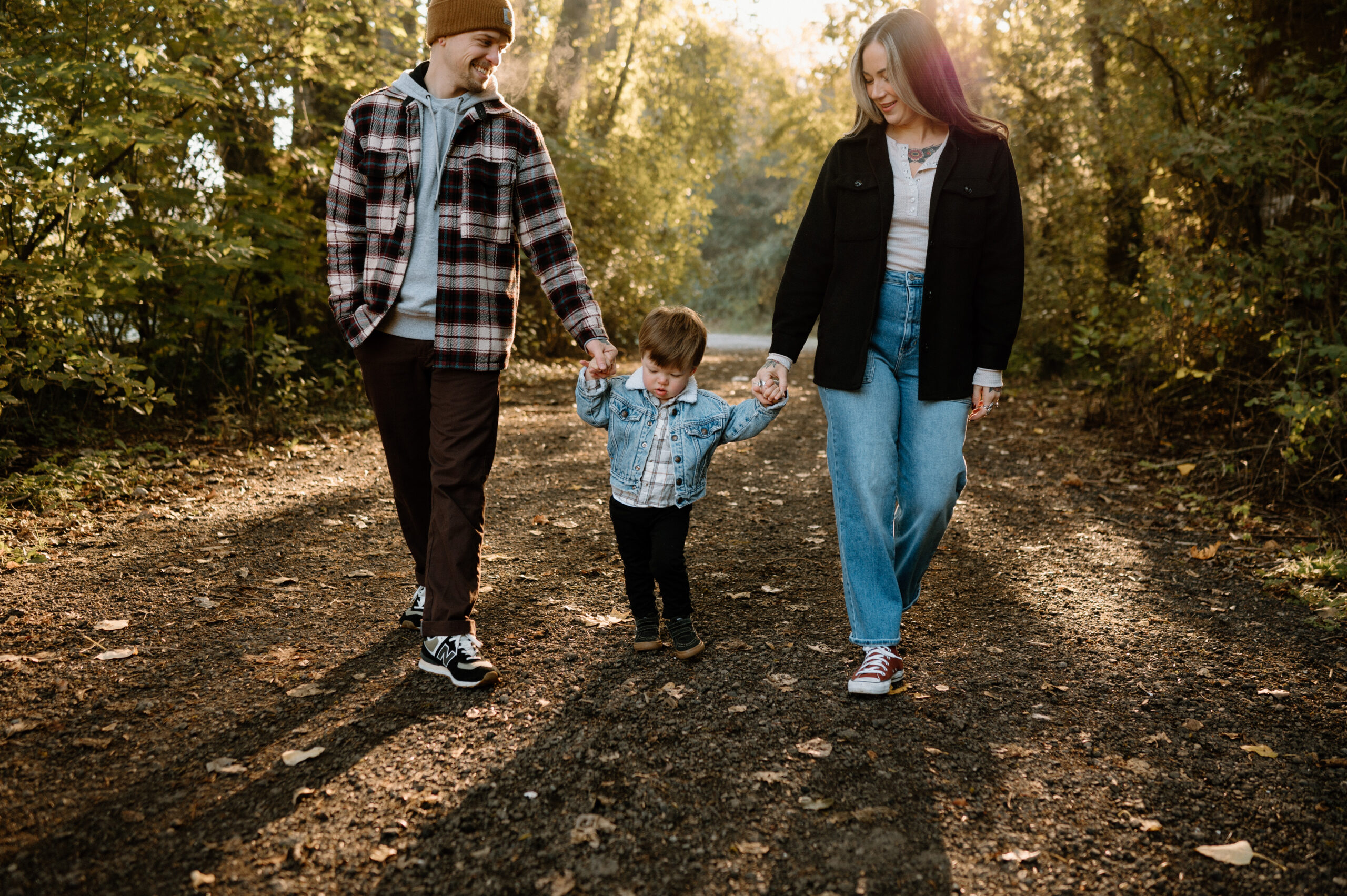 Fall family photos Vancouver Washington, Portland Or Family Photographer, what to wear family pictures, PNW, tattooed family