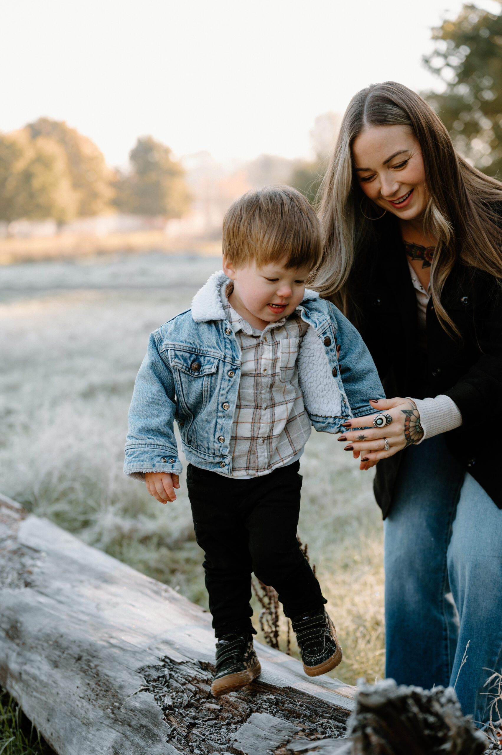 Fall family photos Vancouver Washington, Portland Or Family Photographer, what to wear family pictures, PNW, tattooed family