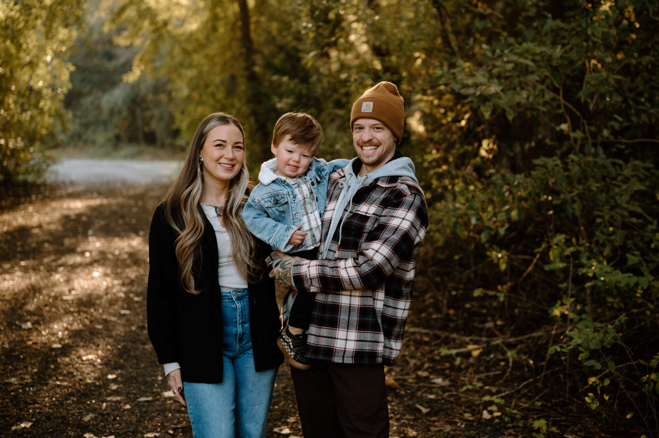 Fall family photos Vancouver Washington, Portland Or Family Photographer, what to wear family pictures, PNW, tattooed family