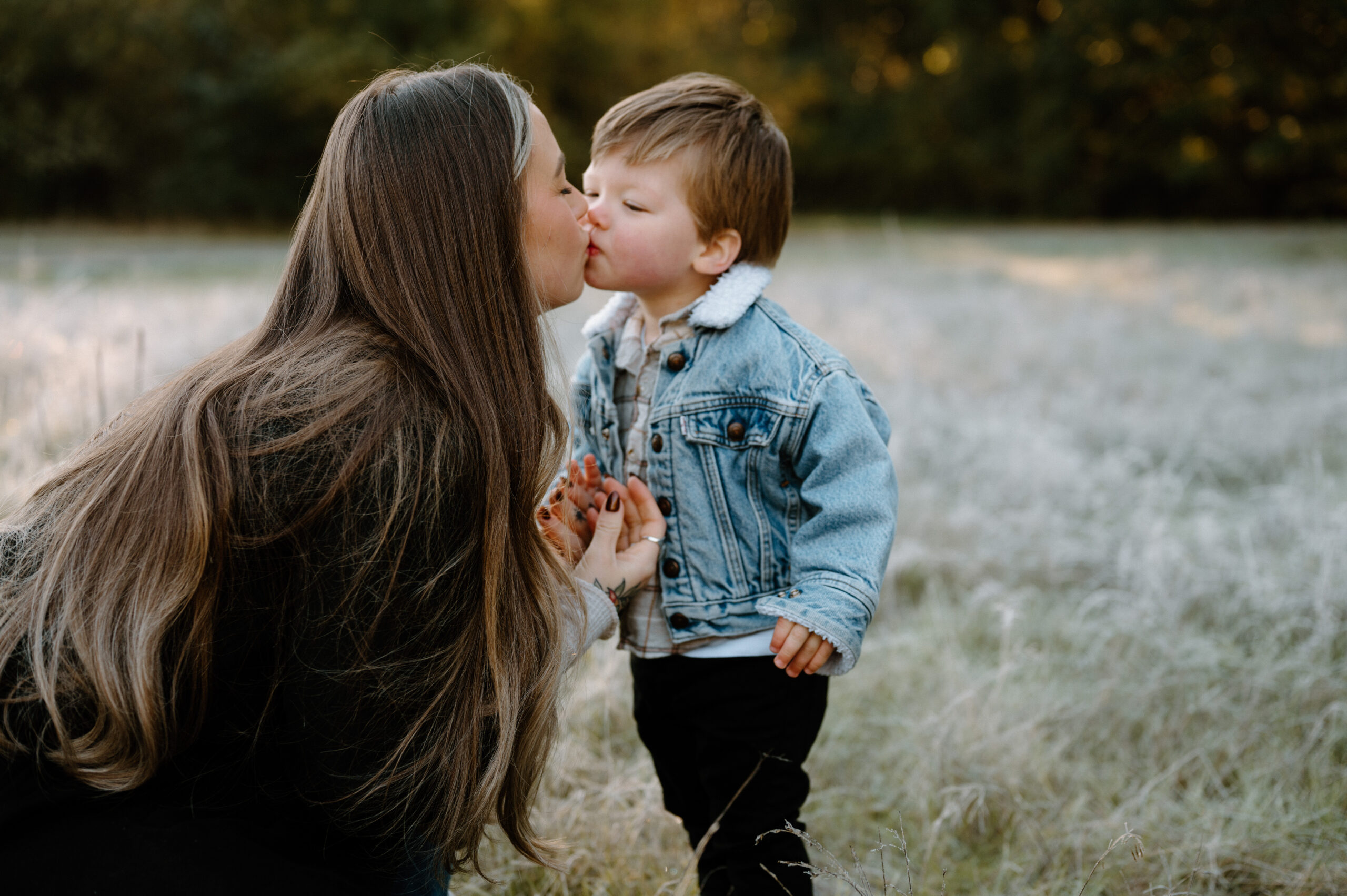 Fall family photos Vancouver Washington, Portland Or Family Photographer, what to wear family pictures, PNW, tattooed family