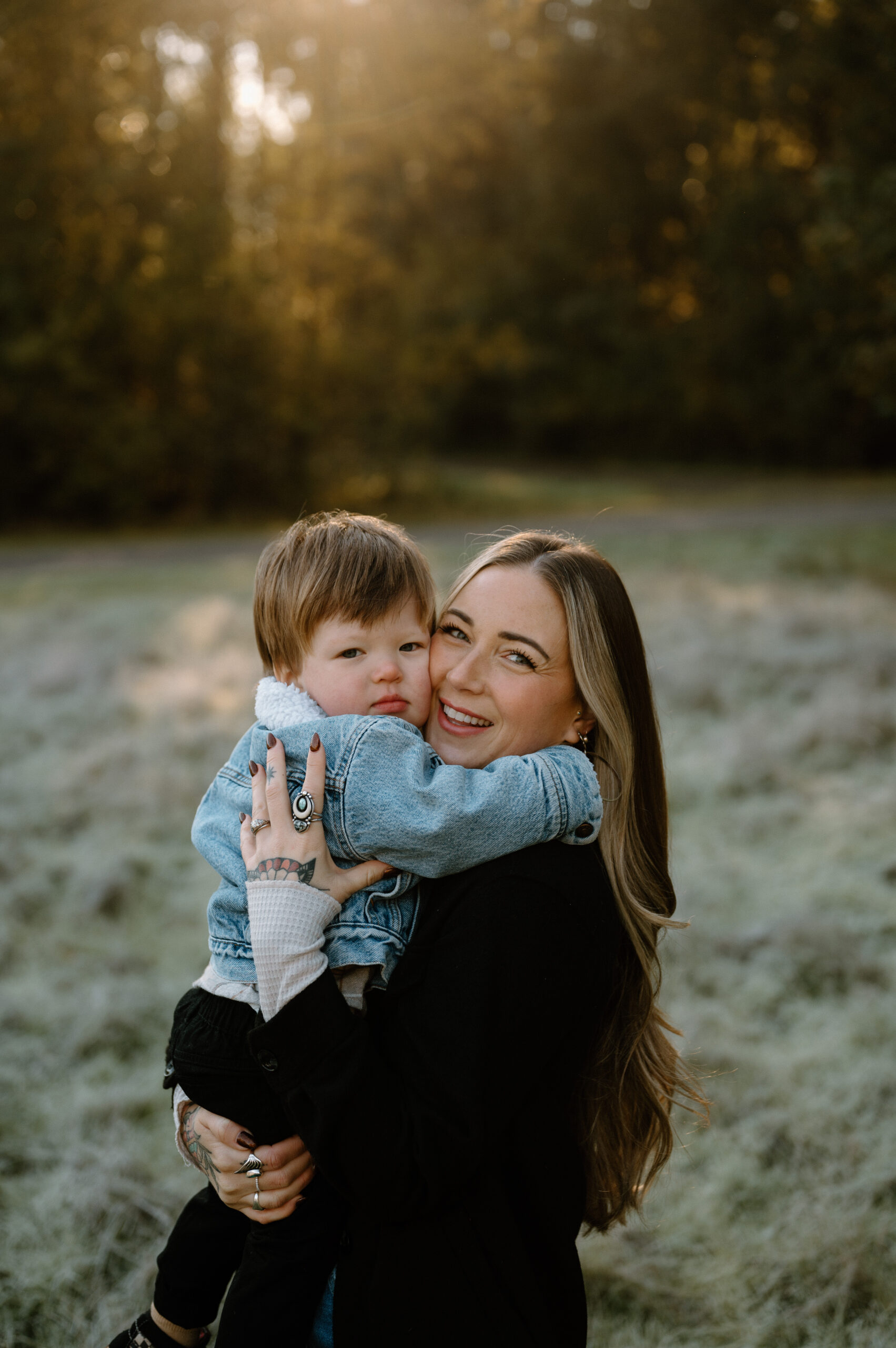 Fall family photos Vancouver Washington, Portland Or Family Photographer, what to wear family pictures, PNW, tattooed family