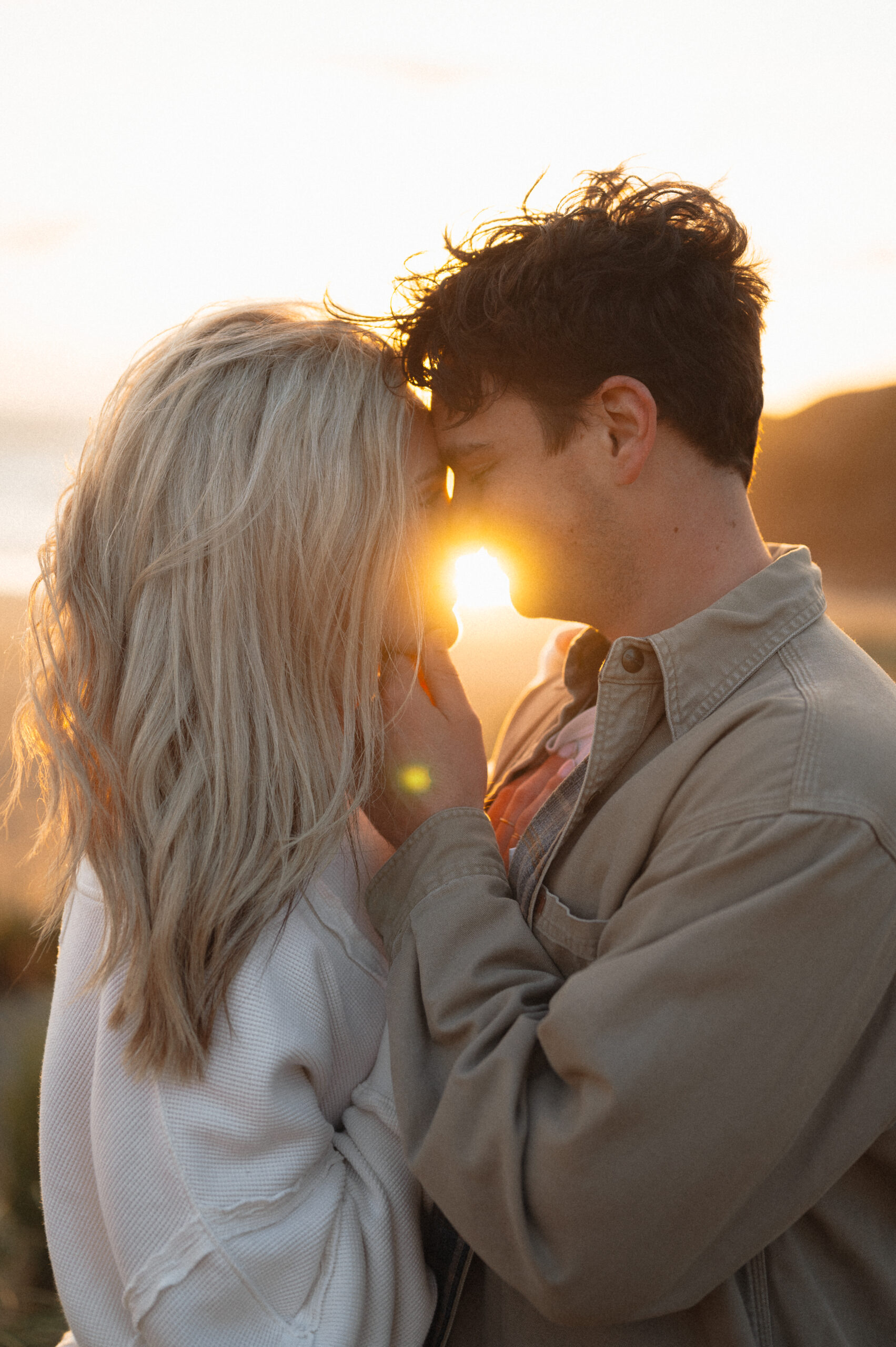 Oregon Coast Engagement Photos, what to wear to engagement photos, Washington wedding photographer 