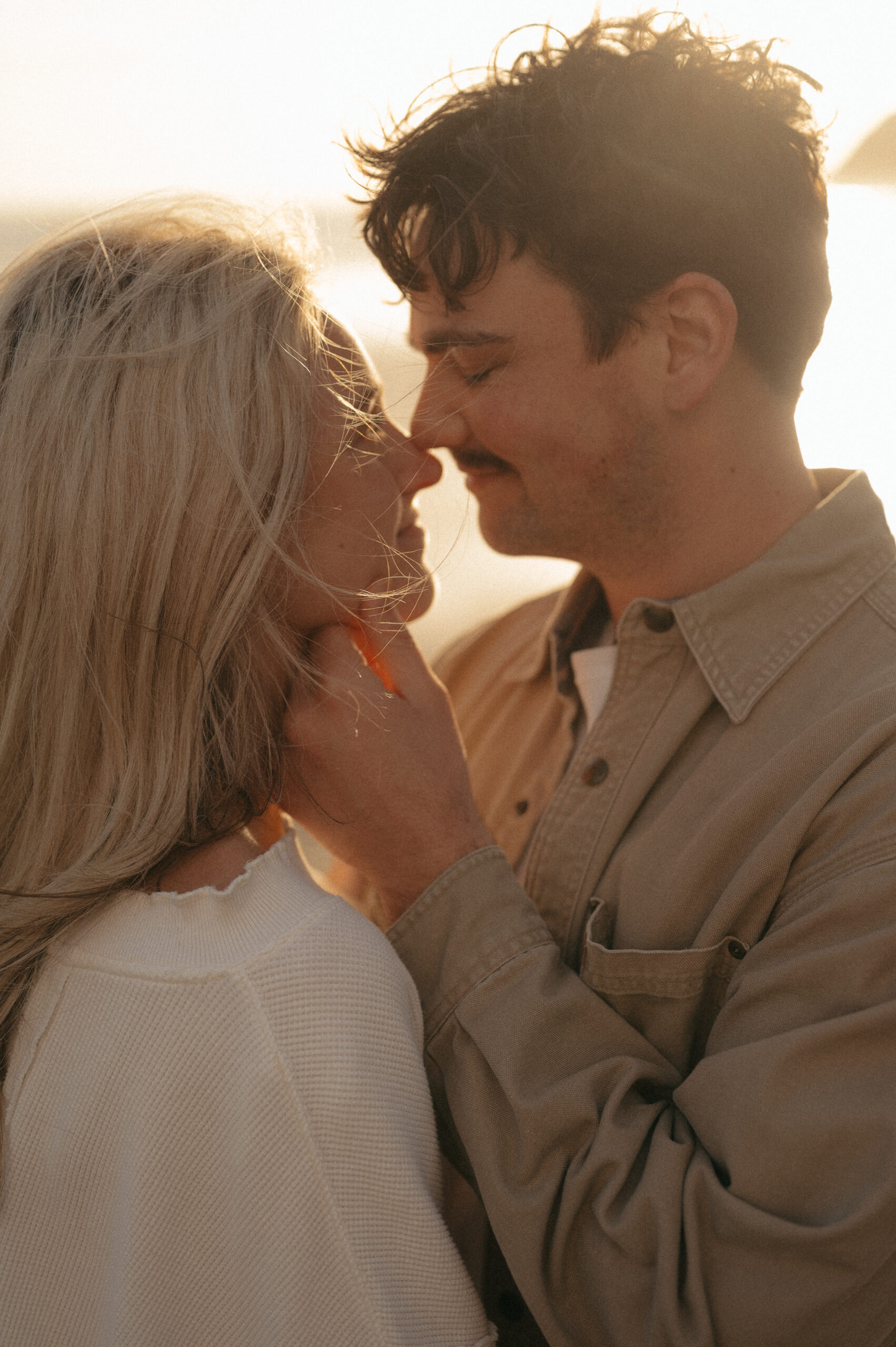 Oregon Coast Engagement Photos, what to wear to engagement photos, Washington wedding photographer 