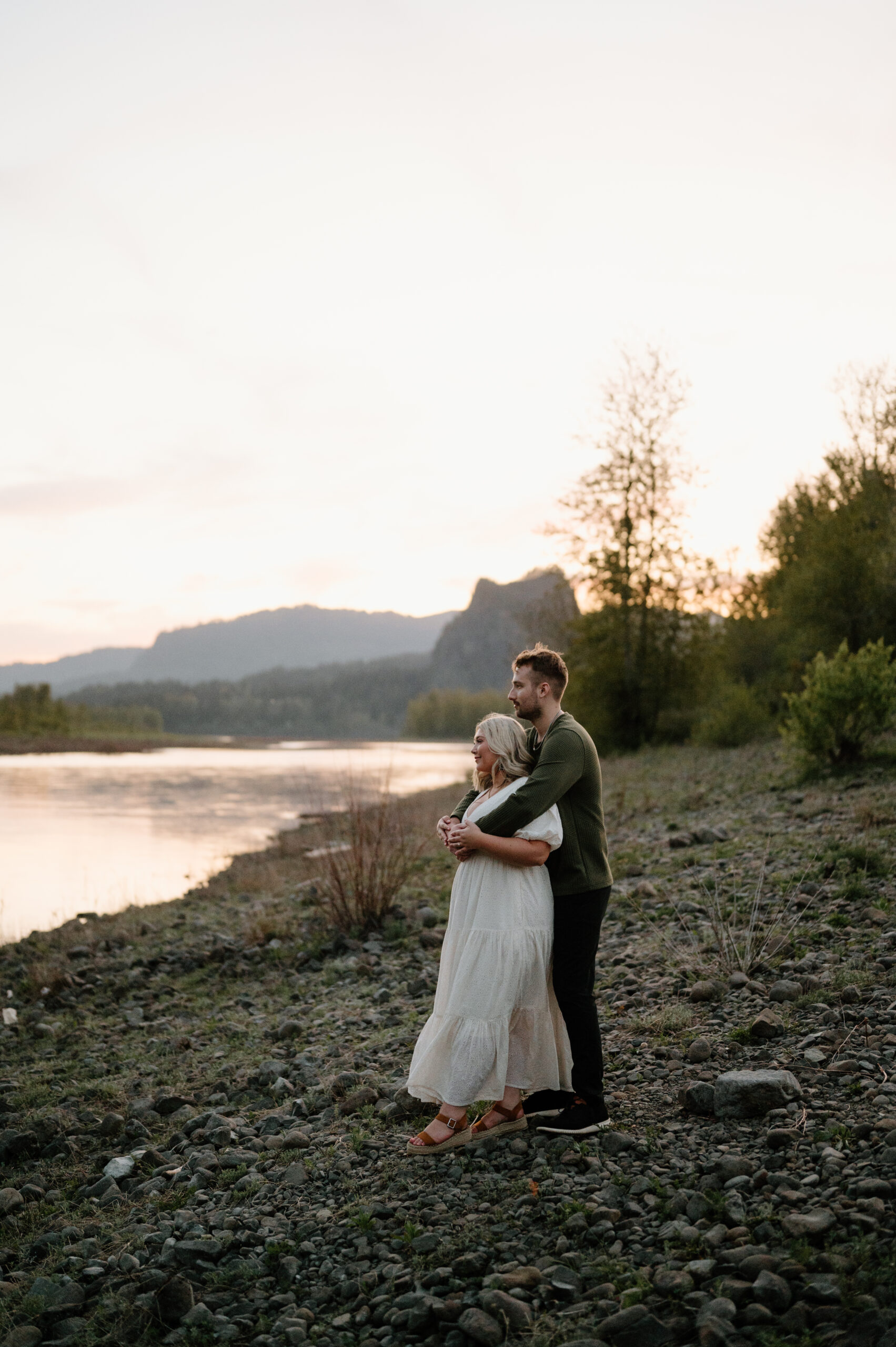 Washington Wedding Photographer, engagement Photos, what to wear, Portland Oregon