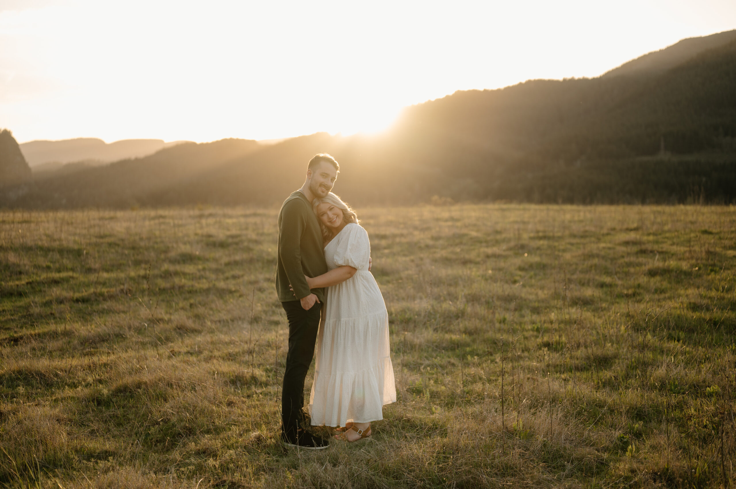 Washington Wedding Photographer, engagement Photos, what to wear, Portland Oregon