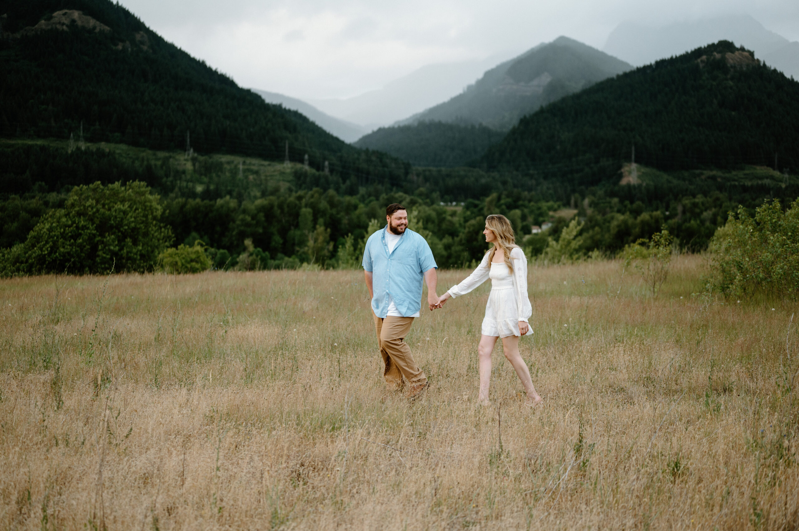 Washington Wedding Photographer, engagement Photos, what to wear, Portland Oregon