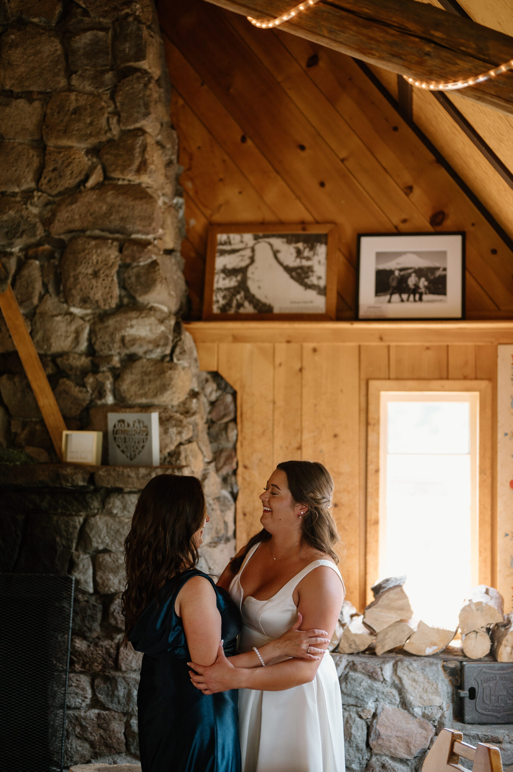 Mt Hood Ski Bowl Weddings, getting ready photos in the warming Hut, Portland Oregon Wedding Photographer 