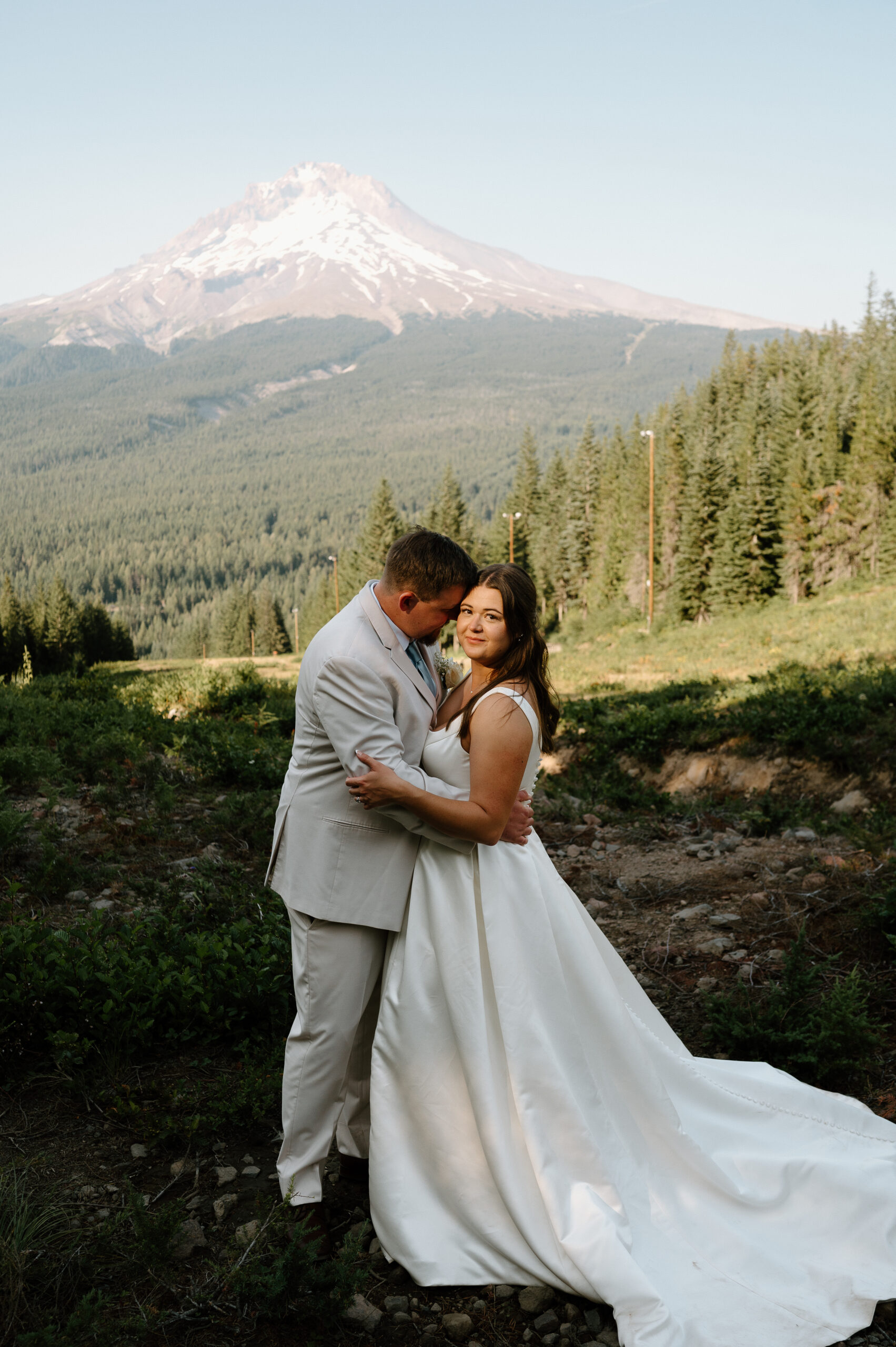 Portland OR Wedding Photographer Mt Hood Ski bowl, summer wedding Bridal Portraits Vancouver Washington  