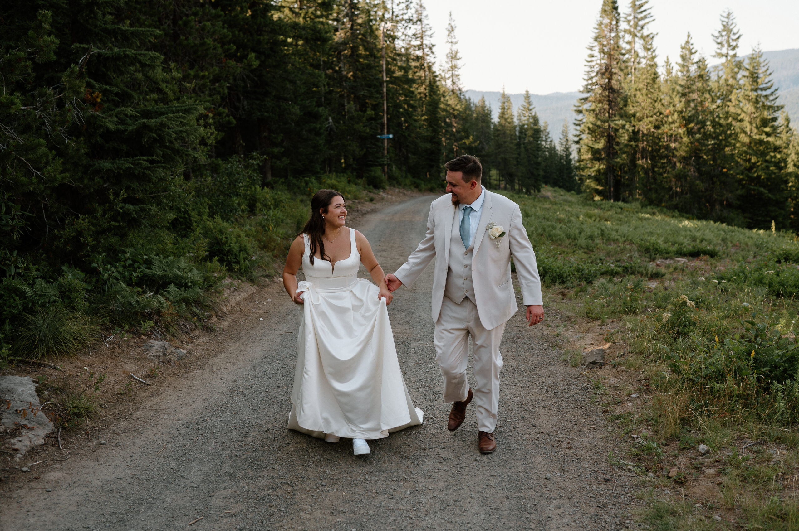 Portland OR Wedding Photographer Mt Hood Ski bowl, summer wedding Bridal Portraits Vancouver Washington  