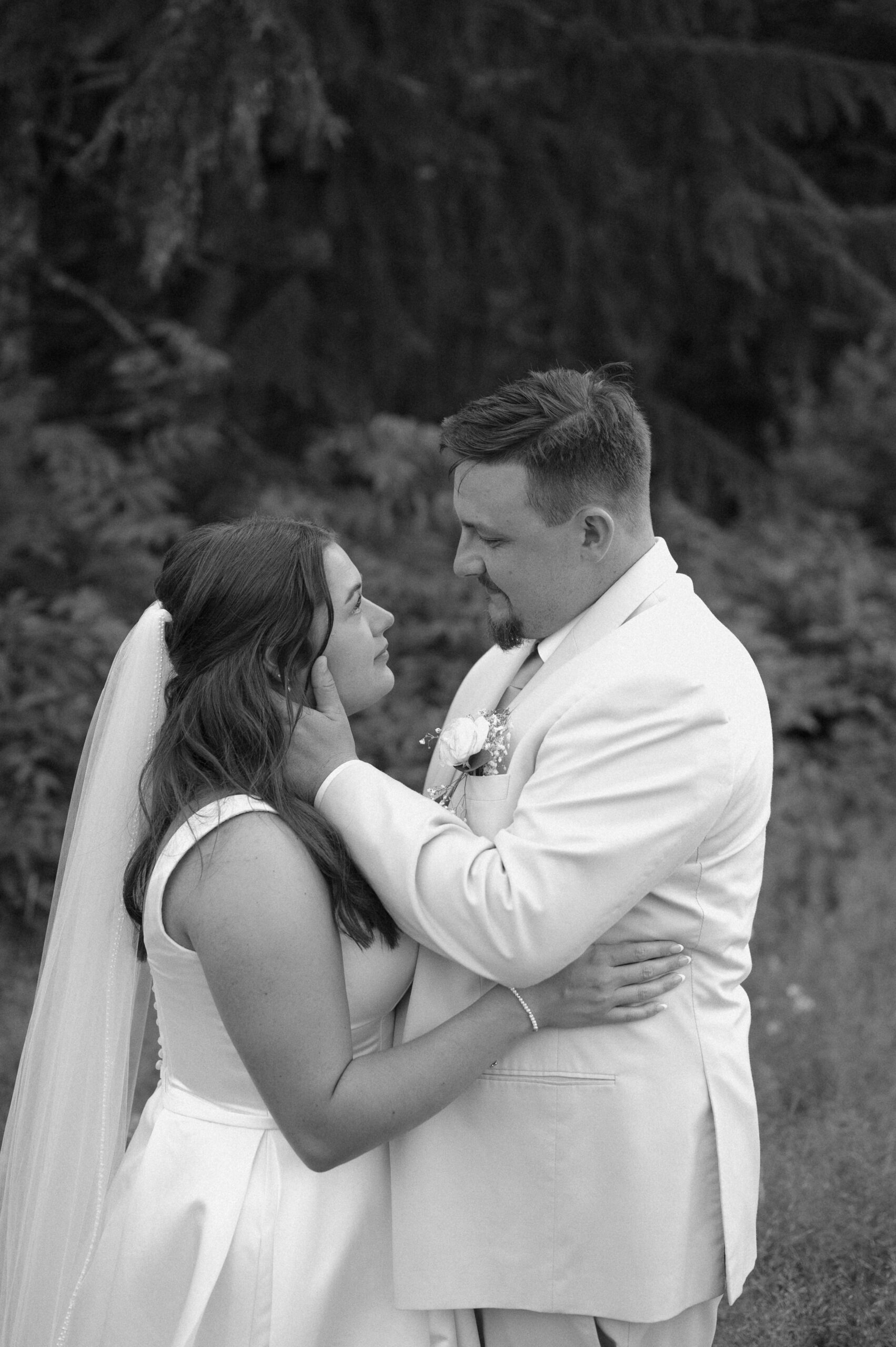 Portland OR Wedding Photographer Mt Hood Ski bowl, summer wedding Bridal Portraits Vancouver Washington  