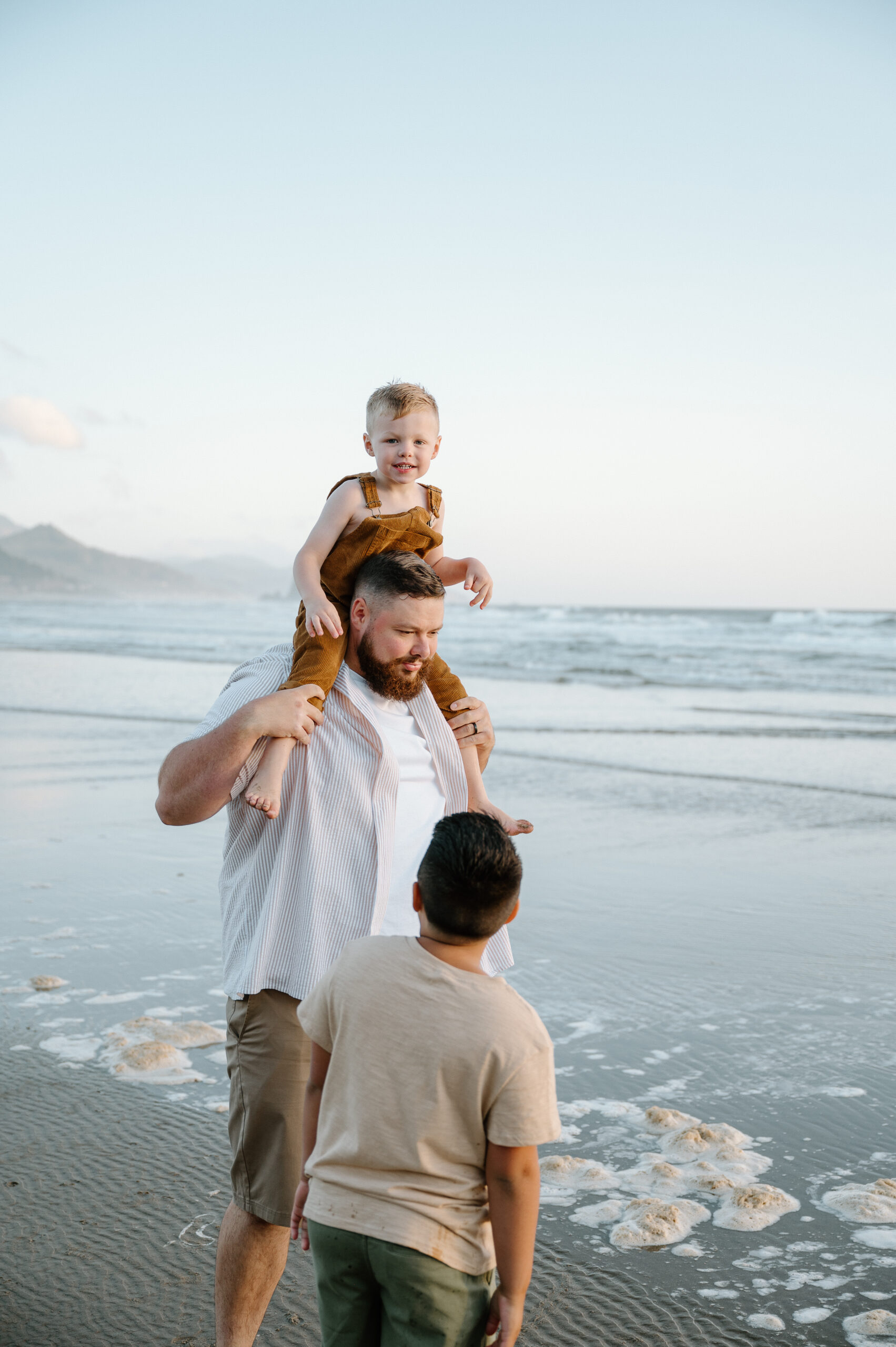 Oregon Coast Family Photography by PNW Family Photographer