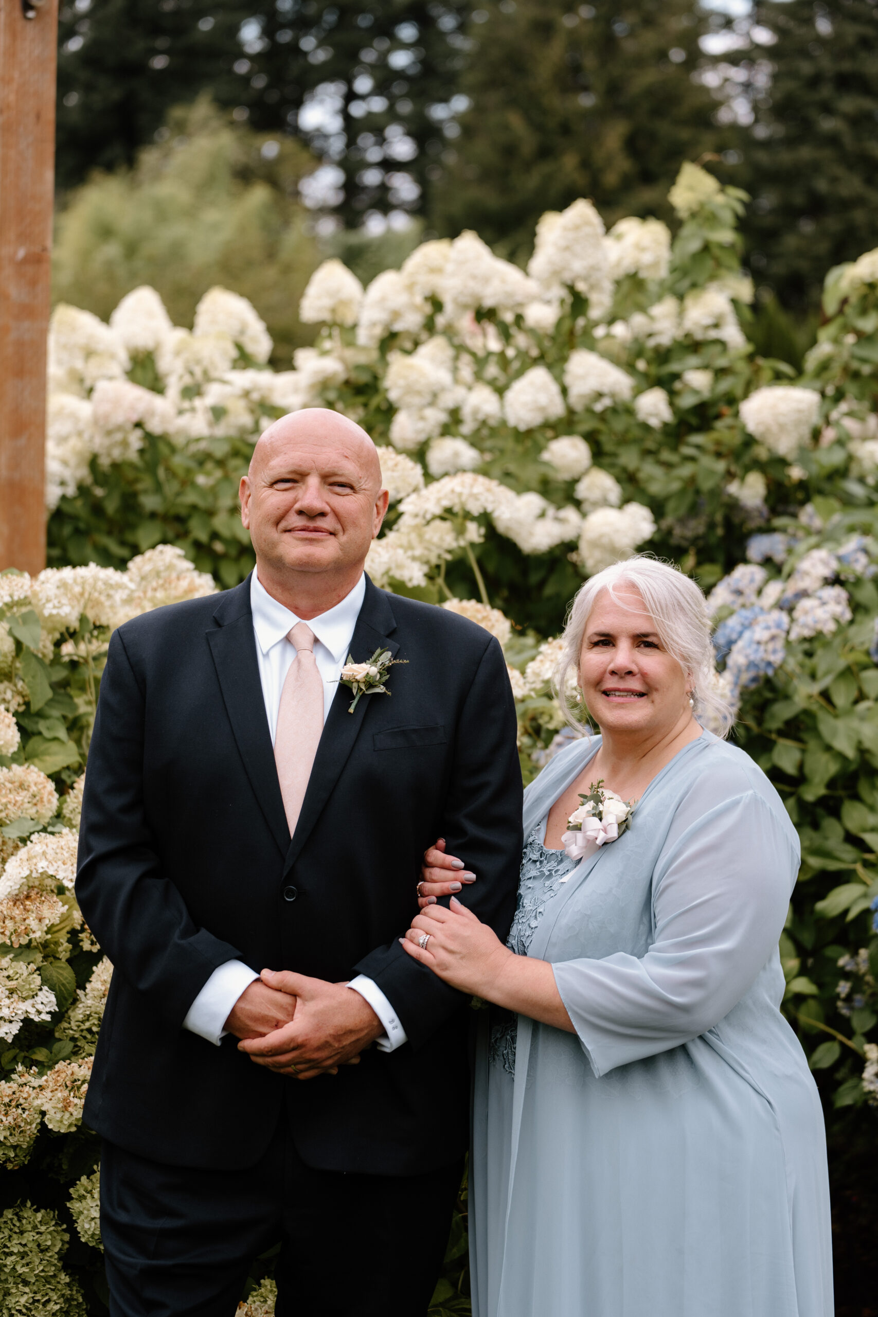 Grandparent photos by Oregon Wedding Photographer