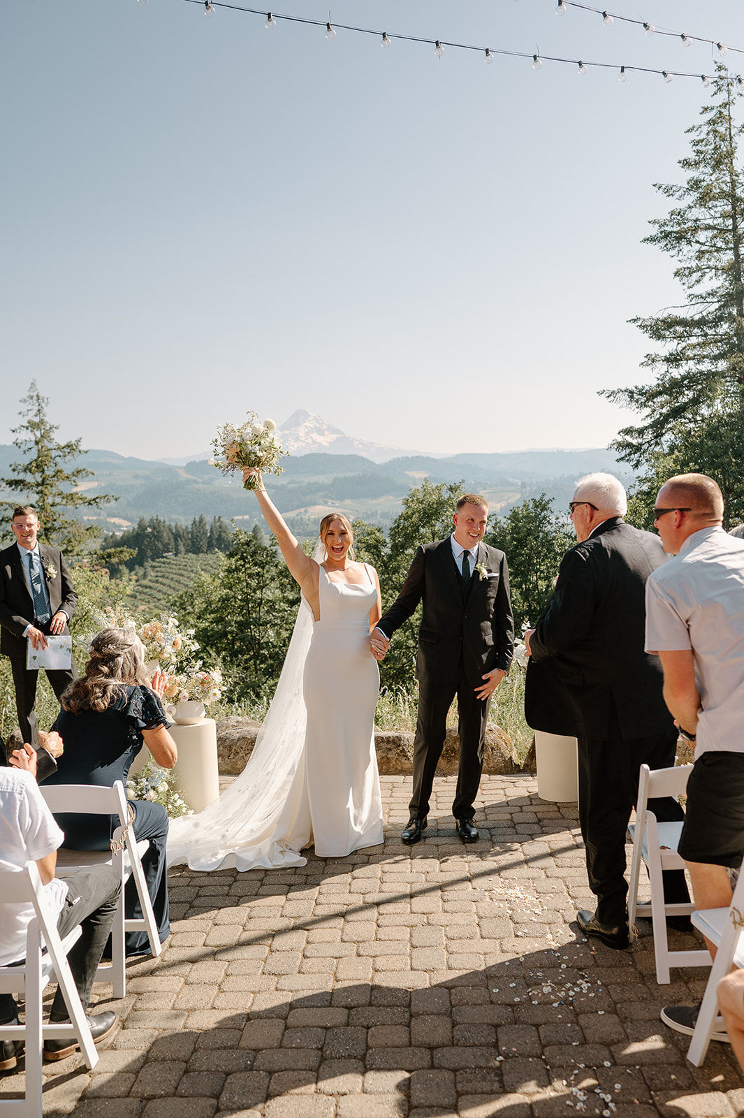Crag Rat Hut Portland area wedding venue taken by Portland Wedding Photographer. 