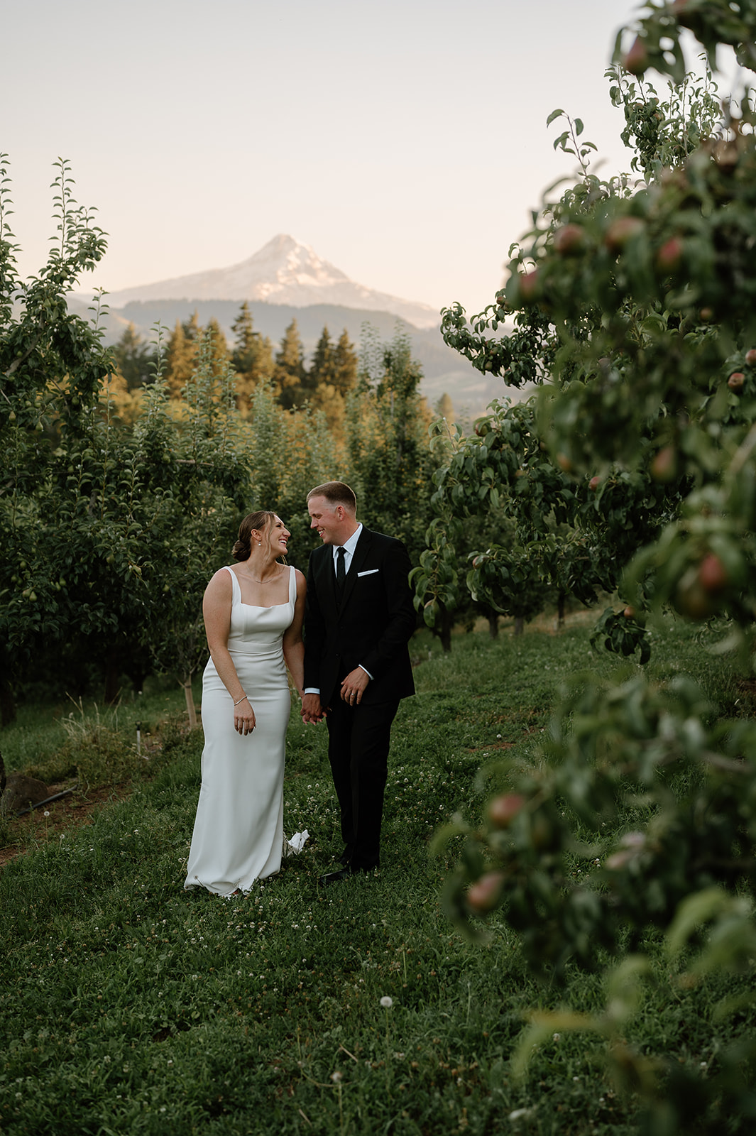 Crag Rat Hut Portland area wedding venue taken by Portland Wedding Photographer. 