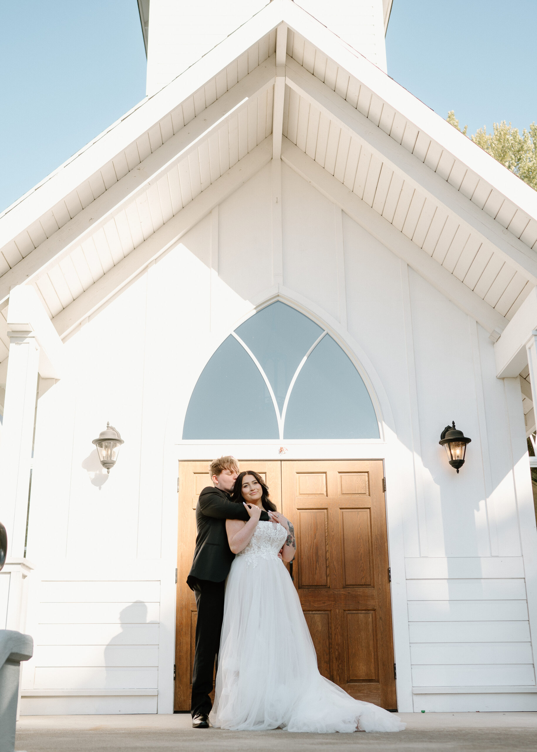 Bride and groom portrait taken by Oregon Wedding Photographer
