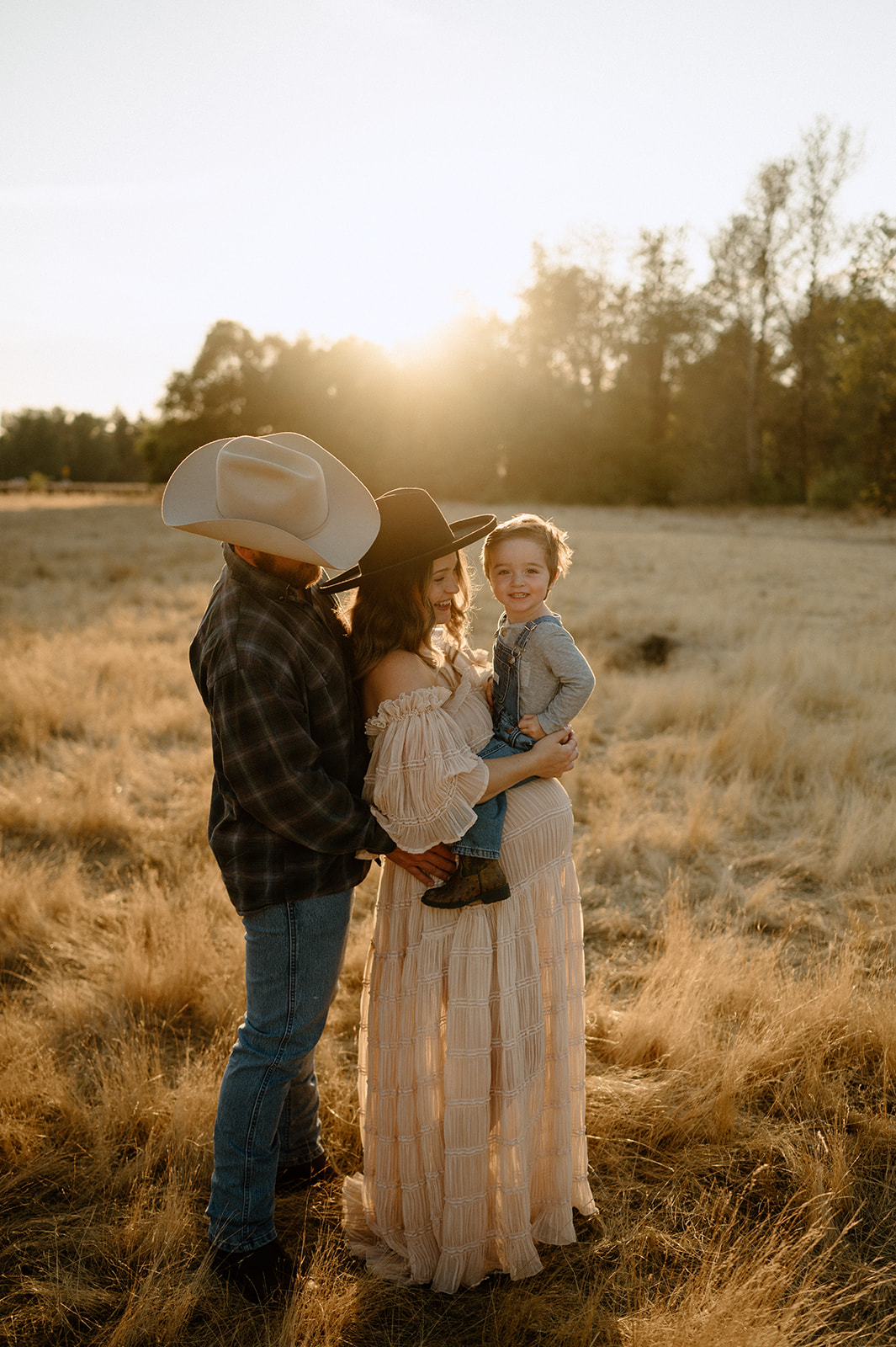Maternity photography session taken by Vancouver, Washington family photographer.
