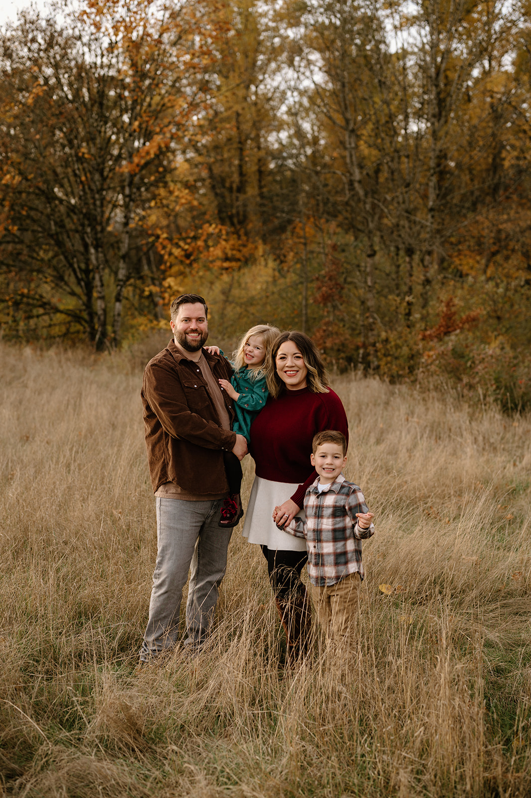 Fall family photograph taken in Vancouver, Washington.